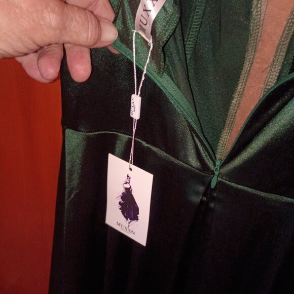NWT MUXXN BOUTIQUE Sz Med Dark Green Satin Maxi Formal Sheath with Overskirt - Picture 9 of 10